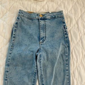 acid wash skinny jeans